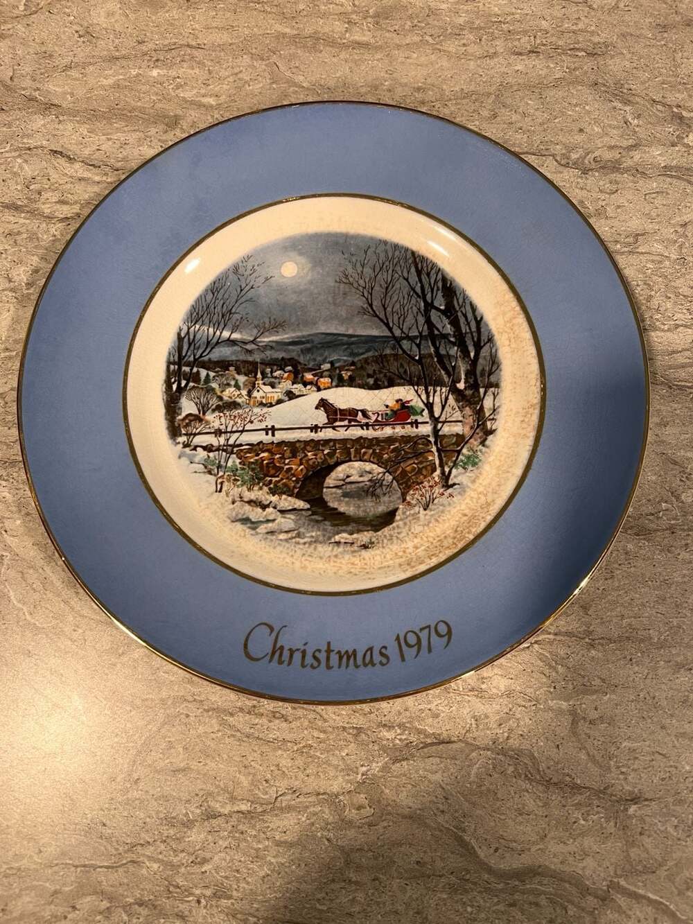 Avon 1979 Christmas Plate Dashing Through the Snow by Enoch Wedgwood